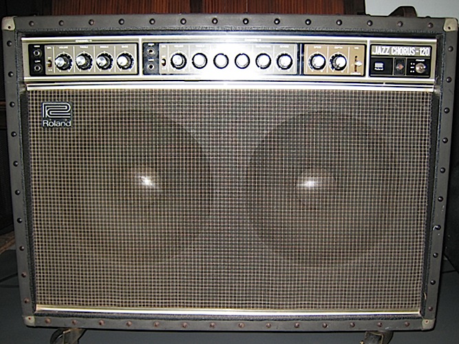 GA014 Roland JAZZ CHORUS 120